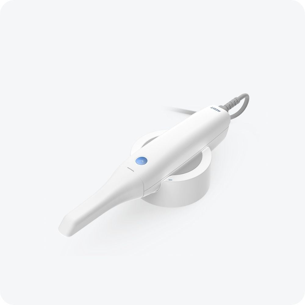 MEDIT i700 INTRAORAL SCANNER